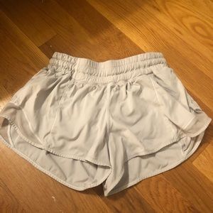 white lulu shorts